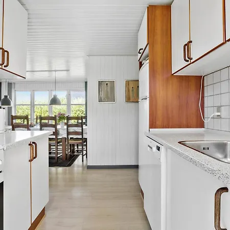 Tatil Evi Lovely In With Kitchen