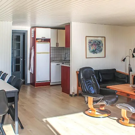 Lovely In With Kitchen